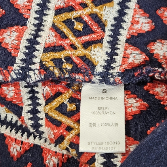 Altard State Embroidered Sleeveless Top - Picture 9 of 10